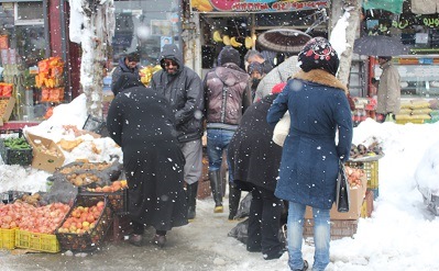 شهروندان در برف